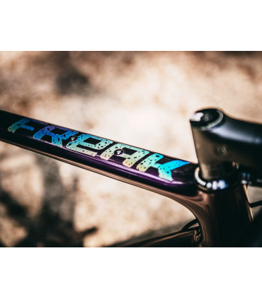 Accent Freak Carbon v2 – Ultraviolet S gravel frame