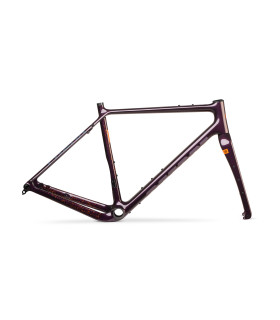 Accent Freak Carbon v2 – Ultraviolet gravel rama S