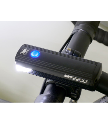 Cateye AMPP 2200 – powerful 2200-lumen bike light