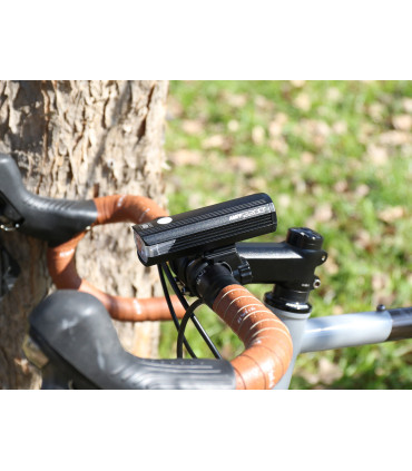 Cateye AMPP 2200 – powerful 2200-lumen bike light