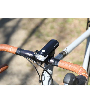 Cateye AMPP 2200 – powerful 2200-lumen bike light