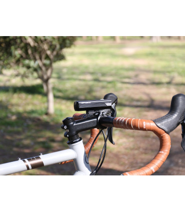 Cateye AMPP 2200 – powerful 2200-lumen bike light