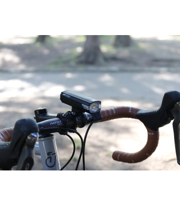 Cateye AMPP 1700 – mocna lampa rowerowa 1700 lm