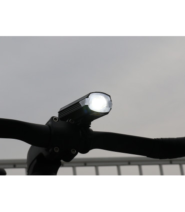 Cateye AMPP – powerful bike front light