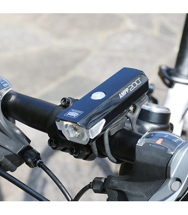 CatEye AMPP 200 – lekka lampka na codzienne trasy