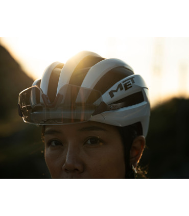 MET Trenta 3K Carbon – White Road Helmet – enhanced airflow