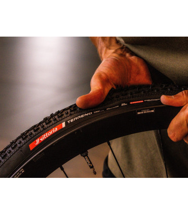 Vittoria Terreno T80 – opona przełajowa CX do luźnego terenu