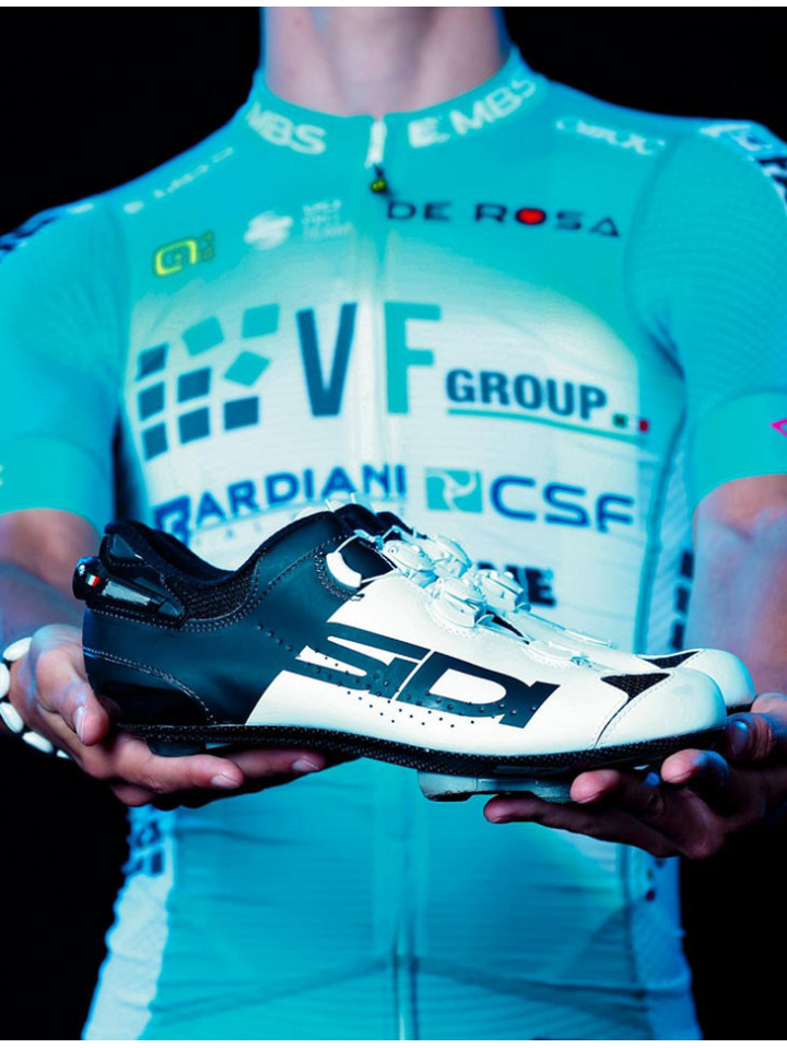 Apparel & Shoes